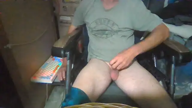 Lovyourpuss online show from May 28, 2026, 5:41 pm