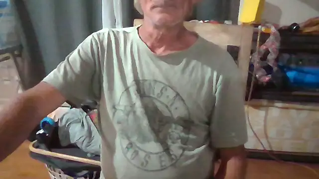 Lovyourpuss online show from February 23, 2026, 9:59 pm