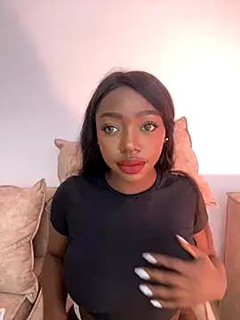 alissradiante1 online show from December 3, 2025, 3:40 am