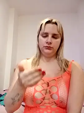 JessicaItalia online show from October 21, 2025, 9:19 am