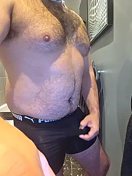 Snapshot of CloudyMuscleBeefy chatting on December 3, 2025, 11:20 am CloudyMuscleBeefy online show from December 3, 2025, 11:20 am