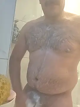 Snapshot of CloudyMuscleBeefy chatting on March 1, 2026, 5:13 pm CloudyMuscleBeefy online show from March 1, 2026, 5:13 pm