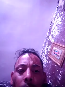 Snapshot of ConfidedAward chatting on April 5, 2026, 10:44 am ConfidedAward online show from April 5, 2026, 10:44 am