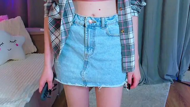 StarrShinee online show from November 14, 2025, 1:42 am