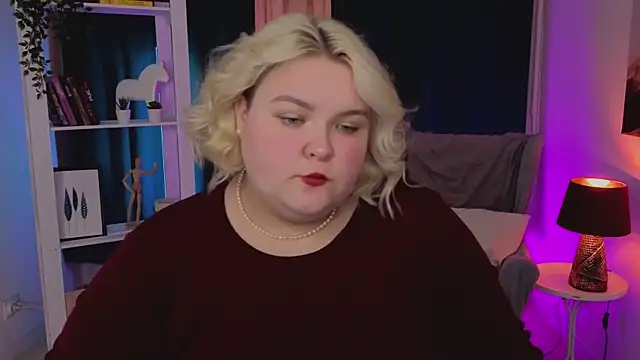 Ellabigbaby online show from September 28, 2025, 11:28 am