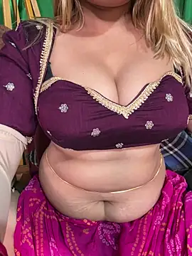 Snapshot of CANDY-3 chatting on March 4, 2026, 8:44 am CANDY-3 online show from March 4, 2026, 8:44 am