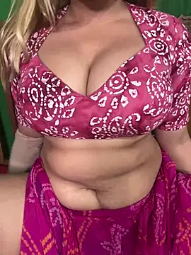 Snapshot of CANDY-3 chatting on April 15, 2026, 2:17 am CANDY-3 online show from April 15, 2026, 2:17 am