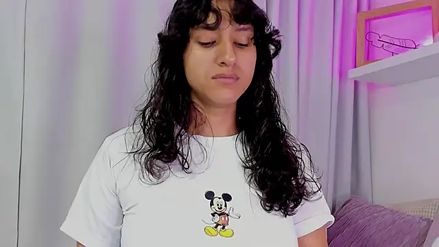 niia7 online show from February 20, 2026, 7:38 pm