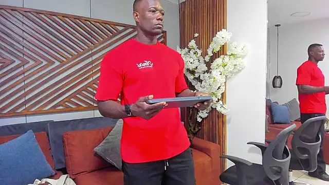 Snapshot of MarcusBlack_ chatting on April 6, 2026, 11:44 am MarcusBlack online show from April 6, 2026, 11:44 am