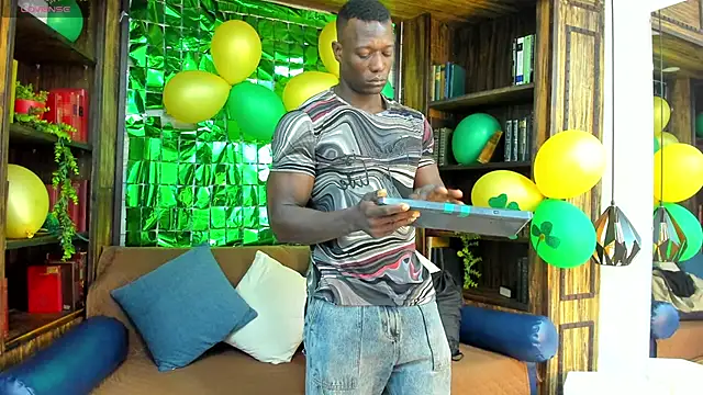 Snapshot of MarcusBlack_ chatting on March 19, 2026, 11:43 am MarcusBlack online show from March 19, 2026, 11:43 am