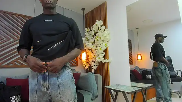 MarcusBlack  online show from October 18, 2025, 3:03 pm