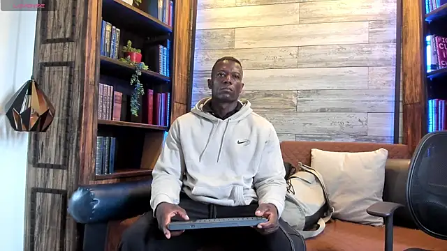 Snapshot of MarcusBlack_ chatting on July 18, 2026, 12:36 pm MarcusBlack online show from July 18, 2026, 12:36 pm