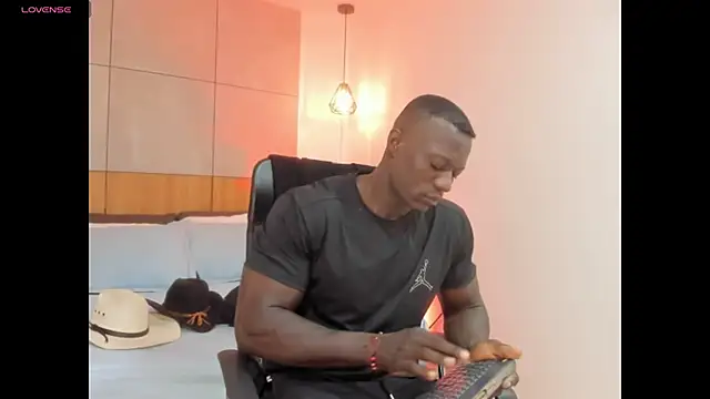 Snapshot of MarcusBlack_ chatting on April 23, 2026, 12:29 pm MarcusBlack online show from April 23, 2026, 12:29 pm