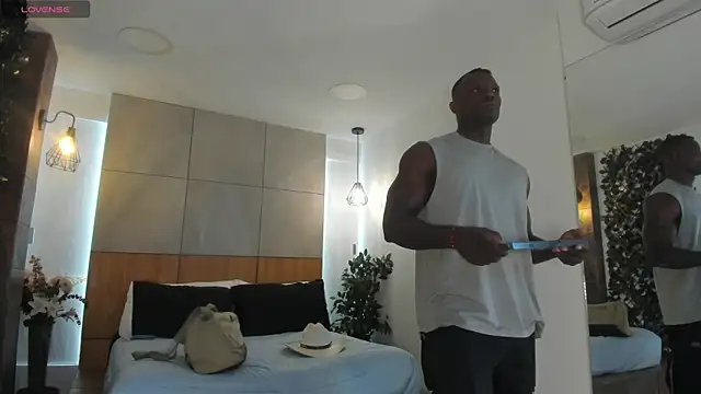 Snapshot of MarcusBlack_ chatting on April 25, 2026, 12:19 pm MarcusBlack online show from April 25, 2026, 12:19 pm