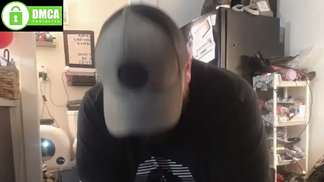 Snapshot of Thumper_ss chatting on December 22, 2025, 12:27 pm Thumper ss online show from December 22, 2025, 12:27 pm