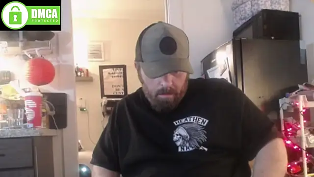 Snapshot of Thumper_ss chatting on December 2, 2025, 6:31 pm Thumper ss online show from December 2, 2025, 6:31 pm