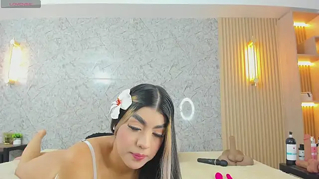 Snapshot of Antonella_west chatting on April 8, 2026, 10:11 pm Antonella west online show from April 8, 2026, 10:11 pm