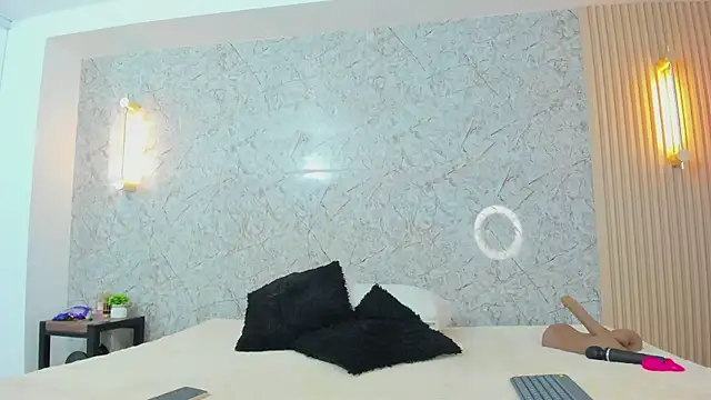 Snapshot of Antonella_west chatting on March 18, 2026, 9:26 pm Antonella west online show from March 18, 2026, 9:26 pm