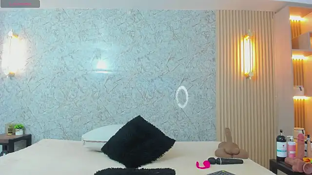 Snapshot of Antonella_west chatting on March 31, 2026, 9:28 pm Antonella west online show from March 31, 2026, 9:28 pm