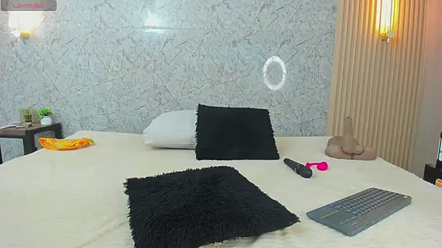 Snapshot of Antonella_west chatting on April 10, 2026, 8:49 pm Antonella west online show from April 10, 2026, 8:49 pm