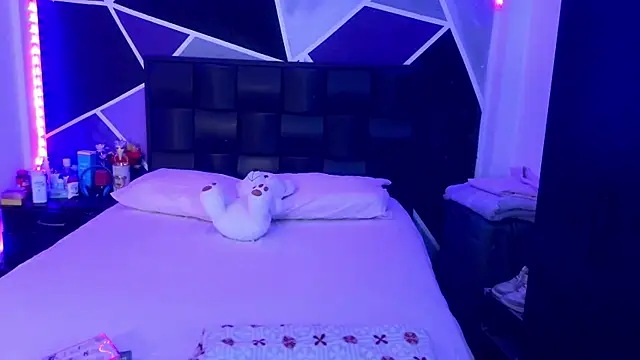 jazminslut online show from March 8, 2026, 2:48 am