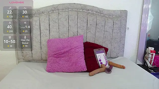 Snapshot of jazminslut chatting on October 26, 2025, 12:55 am jazminslut online show from October 26, 2025, 12:55 am