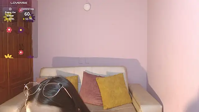 Snapshot of alesiamoore chatting on February 2, 2026, 12:59 pm alesiamoore online show from February 2, 2026, 12:59 pm