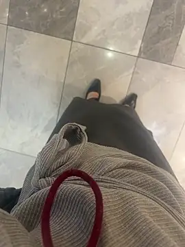 xiaoyuan01 online show from November 27, 2025, 3:07 am