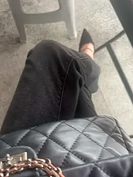 xiaoyuan01 online show from March 26, 2026, 3:05 am