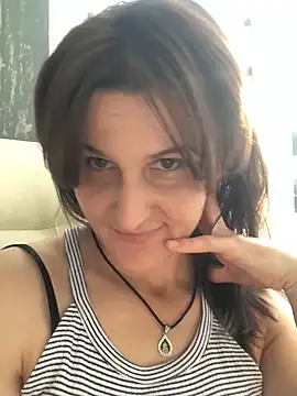 Snapshot of NikaSwan2831 chatting on October 22, 2025, 12:04 pm NikaSwan2831 online show from October 22, 2025, 12:04 pm