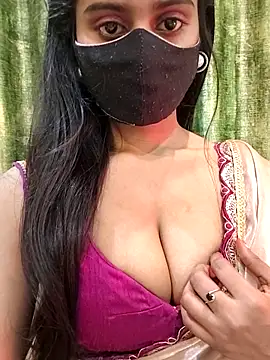 Aanya hotty online show from January 18, 2026, 4:43 pm