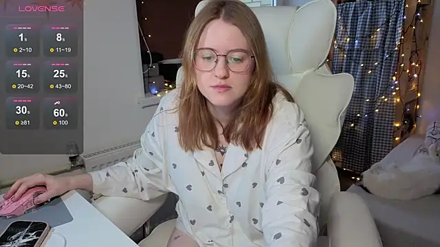 urstripchatgf online show from November 22, 2025, 8:46 am