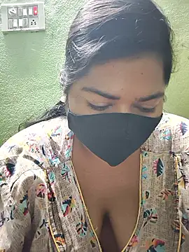 Liyaa 24 online show from February 9, 2026, 4:38 pm