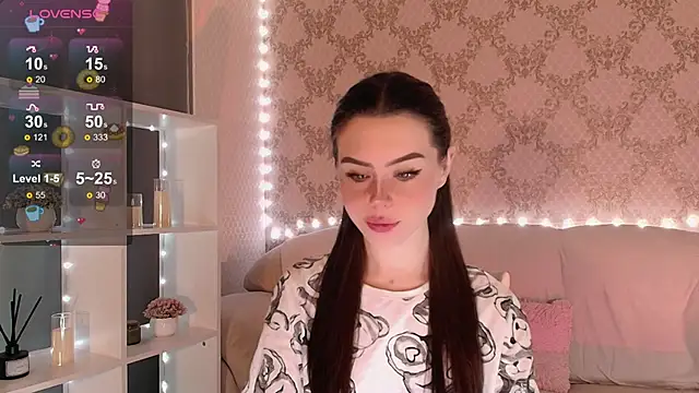 HolyMiax online show from December 4, 2025, 3:05 am