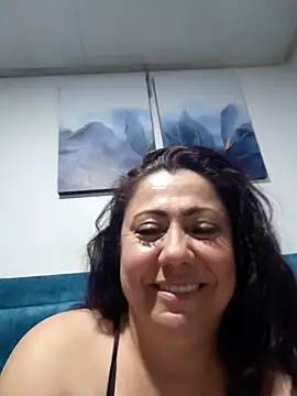 Snapshot of EmmaJhomson chatting on April 26, 2026, 5:49 am EmmaJhomson online show from April 26, 2026, 5:49 am