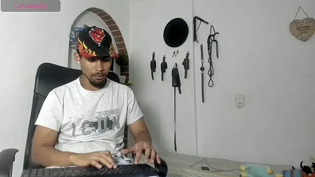 Snapshot of morbo_total69 chatting on March 14, 2026, 1:33 am morbo total69 online show from March 14, 2026, 1:33 am