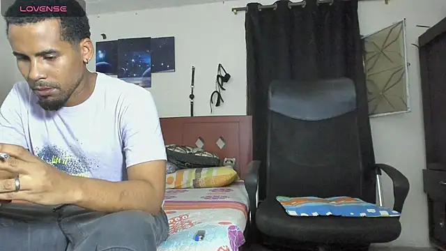 Snapshot of morbo_total69 chatting on March 25, 2026, 2:01 am morbo total69 online show from March 25, 2026, 2:01 am