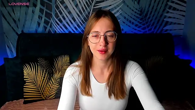 ChristyCrayme online show from September 8, 2025, 10:09 pm