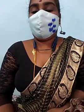 Snapshot of Tamil_riyalini12 chatting on December 16, 2025, 5:44 am Tamil riyalini12 online show from December 16, 2025, 5:44 am