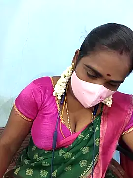 Snapshot of Tamil_riyalini12 chatting on April 7, 2026, 5:42 am Tamil riyalini12 online show from April 7, 2026, 5:42 am