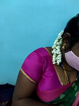 Snapshot of Tamil_riyalini12 chatting on February 3, 2026, 12:54 pm Tamil riyalini12 online show from February 3, 2026, 12:54 pm