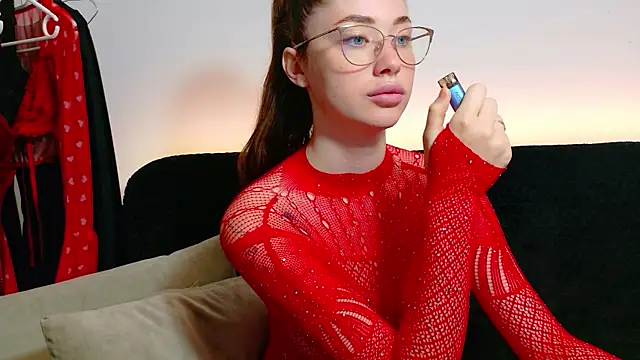 Snapshot of Ivanna__Rose chatting on May 8, 2026, 6:17 am Ivanna Rose online show from May 8, 2026, 6:17 am