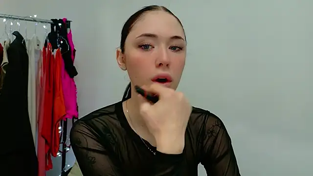 Snapshot of Ivanna__Rose chatting on March 20, 2026, 4:46 am Ivanna Rose online show from March 20, 2026, 4:46 am