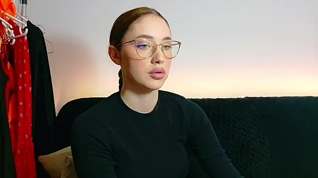 Snapshot of Ivanna__Rose chatting on May 12, 2026, 2:56 pm Ivanna Rose online show from May 12, 2026, 2:56 pm