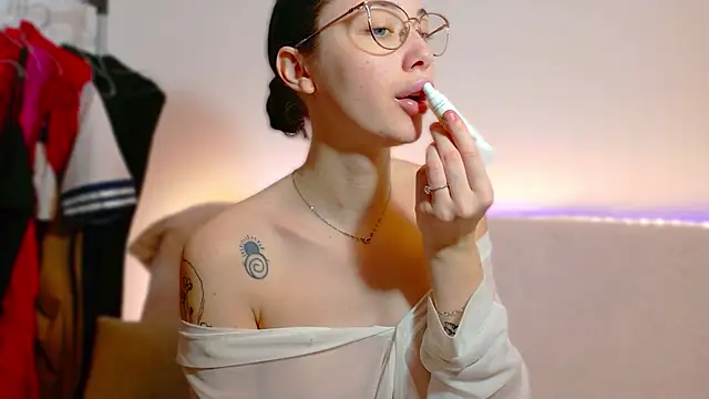 Snapshot of Ivanna__Rose chatting on April 14, 2026, 8:19 am Ivanna Rose online show from April 14, 2026, 8:19 am