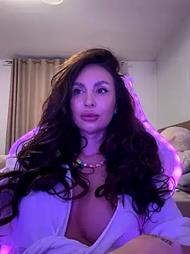 LunaBex online show from November 16, 2025, 4:17 am