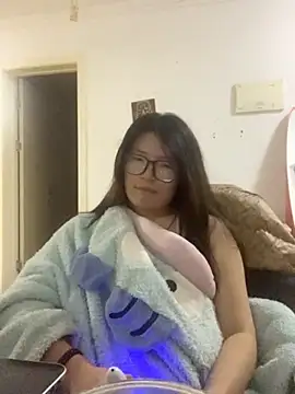 Hui521 online show from October 11, 2025, 4:30 pm