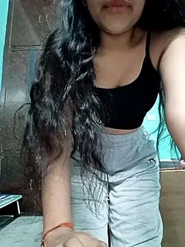 Snapshot of Sexy_Yasmin chatting on October 28, 2025, 10:47 am Sexy Yasmin online show from October 28, 2025, 10:47 am