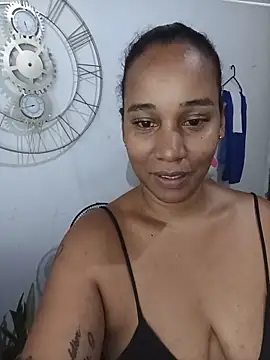Snapshot of EbonyHorrny chatting on May 16, 2026, 9:52 am EbonyHorrny online show from May 16, 2026, 9:52 am