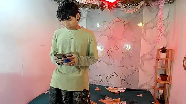 Bastian boyshot77 online show from July 12, 2026, 1:12 pm